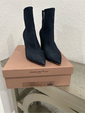 Gianvito Rossi Denim Pointed Toe Ankle Boots size 42